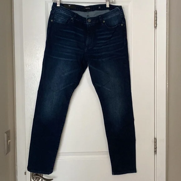 Dark Blue Miss Me Skinny Jeans Size 32. NWT - Picture 3 of 7